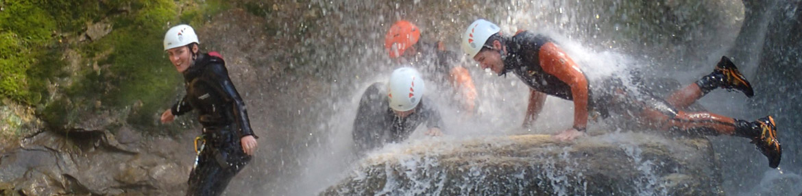 Jump in Ecouges canyon